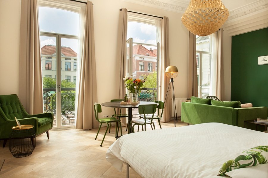 good-trips_La-Paulowna_Emerald-room-5 (1).jpg